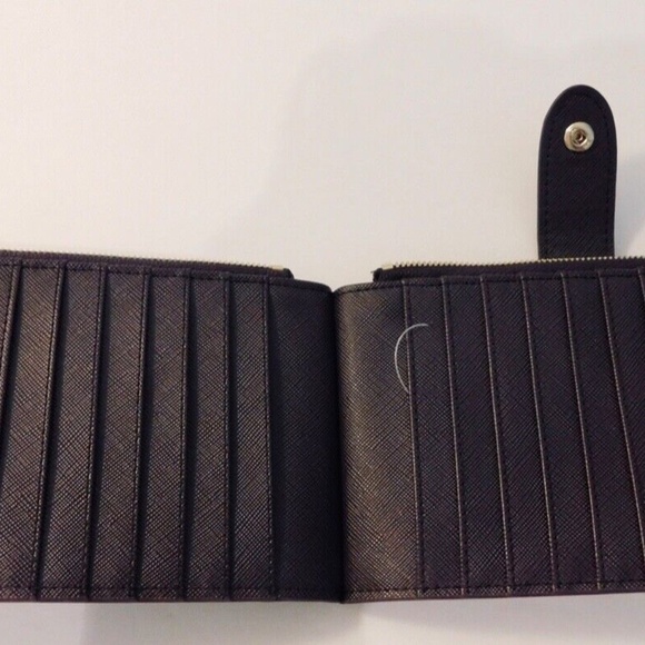 TRAVELAMBO Wallet, Credit Card Organizer Brown, Zip pockets Great for Travel EUC - Picture 2 of 4